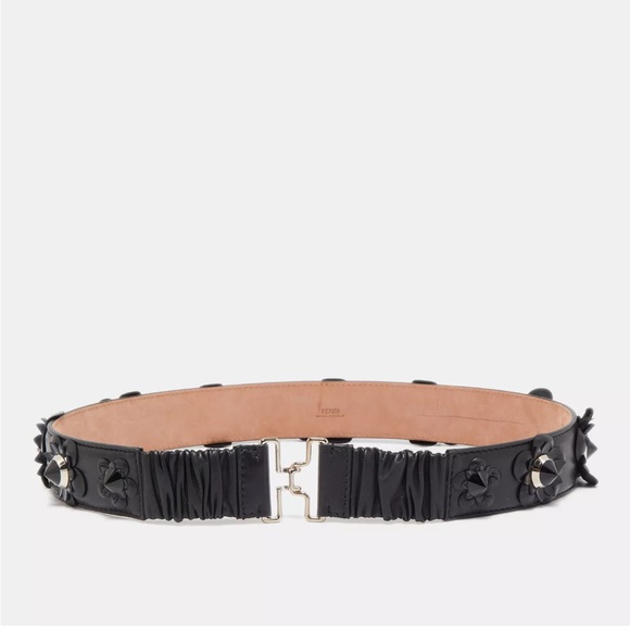 Fendi Black Leather Flower Belt - Picture 2 of 4